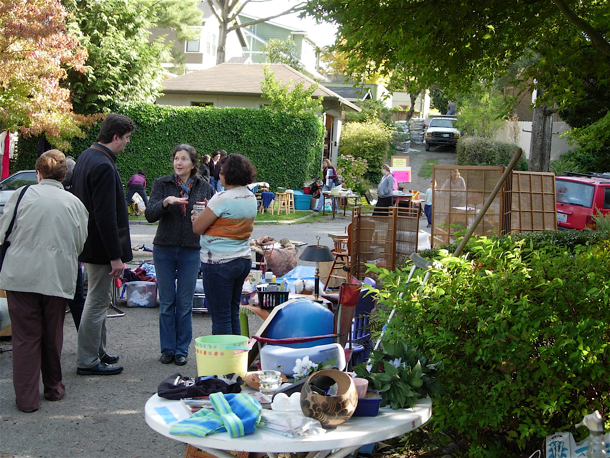 The AllMontlake Fall Yard Sale I We’re Gonna Do It Again Saturday